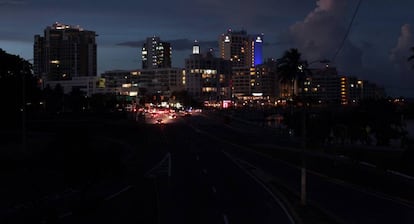 Imagen de un apagón en San Juan (Puerto Rico).