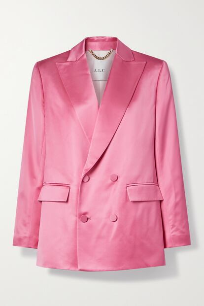 En un vibrante color rosa y confeccionada en satén, esta americana de doble botón de A.L.C. será todo lo que necesites para tus citas más especiales.

655€