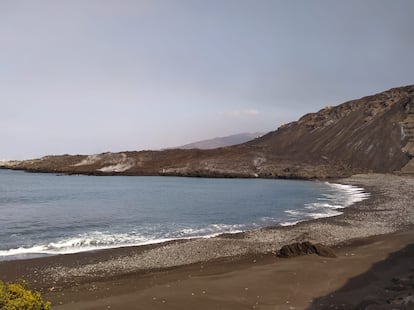 La Playa de los Guirres y la primera fajana al fondo.