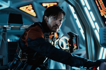 Andor (Diego Luna) in Lucasfilm's ANDOR Season 2, exclusively on Disney+. ©2024 Lucasfilm Ltd. & TM. All Rights Reserved.
