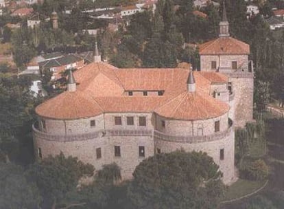 Vista general del castillo de Villaviciosa de Odón, en una imagen tomada de la web de Defensa.