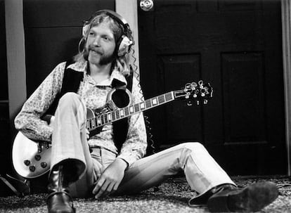 Duane Allman en el estudo de grabación.