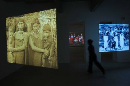Una de las videografías de la artista Fiona Tan en el Koldo Mitxelena de San Sebastián.