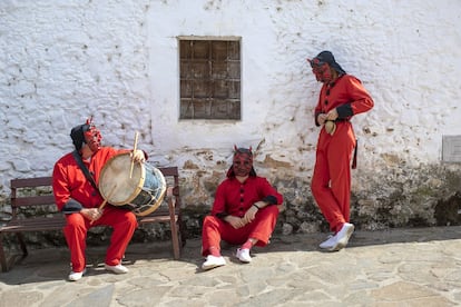 Los diablucos son los protagonistas en la fiesta del Corpus Christi de Helechosa de los Montes, municipio de La Siberia.