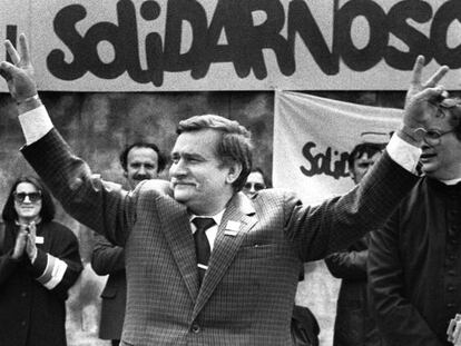 El fundador del sindicato Solidaridad y expresidente polaco Lech Walesa, en 1989. 