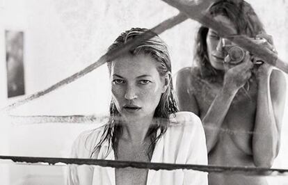 Kate Moss fotografiada por Daria Werbowy para la firma francesa Equipment.