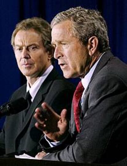 El presidente estadounidense, George W. Bush y el primer ministro britnico, Tony Blair, durante la rueda de prensa que han dado hoy en Texas.