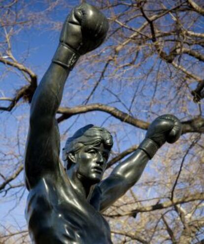 La estatua de Rocky Balboa en Filadelfia.