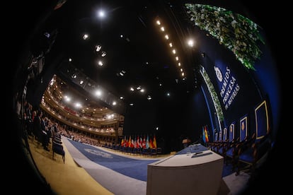 Vista general antes del comienzo de la ceremonia de entrega de los Premios Princesa de Asturias, este viernes en el Teatro Campoamor de Oviedo.
