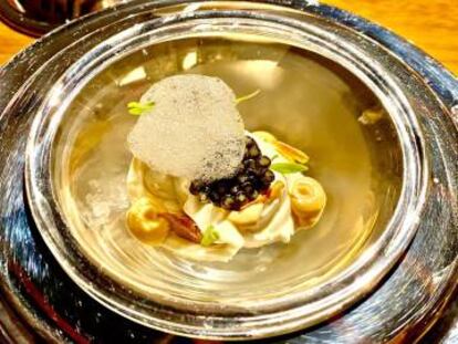Helado de sopa Tom Yum tailandesa con caviar, del restaurante Regueiro.