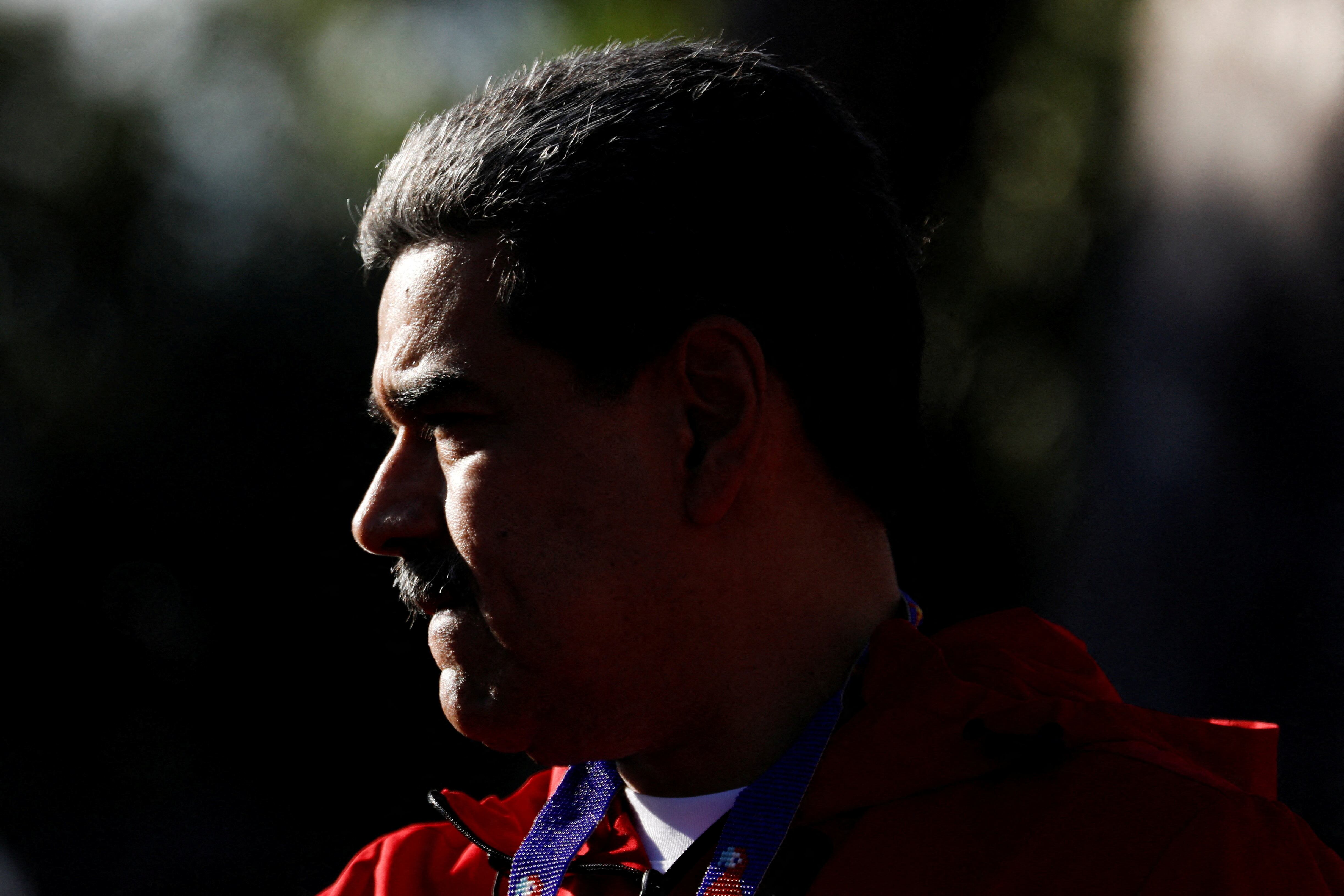 Nicolás Maduro, asediado e inamovible   
