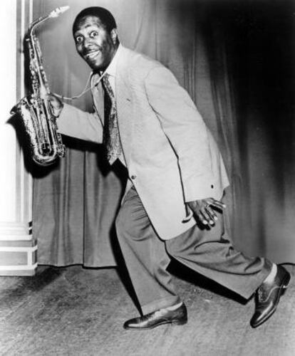 Louis Jordan, un genio divertido. De una de sus canciones creo el famoso 'riff' Chuck Berry.