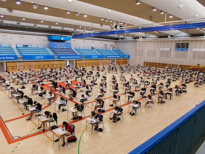 Estudiantes de Navarra durante las pruebas de acceso a la universidad.