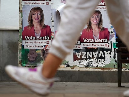 Carteles electorales de Berta Linares, la candidata socialista a la reelección en Maracena (Granada).