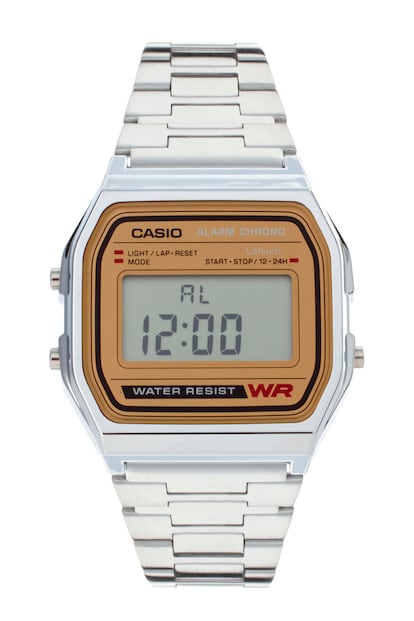 Reloj digital Casio de acero en color plata. Precio: 40 € aprox.