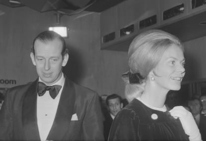 Los duques de Kent, Eduardo y Catalina, en diciembre de 1969, en Londres.