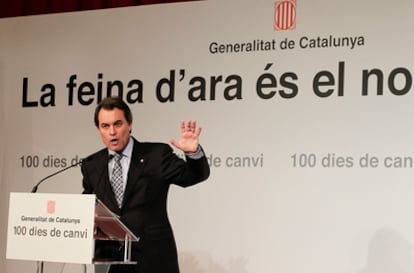 El presidente de la Generalitat, Artur Mas, durante el balance de sus primeros cien días al frente del Gobierno catalán.