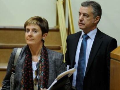 Arantza Tapia e Iñigo Urkullu, este jueves en el Parlamento vasco.