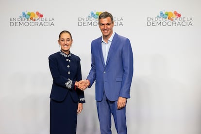 Sheinbaum reduces tensions upon his arrival in Spain: "There is no diplomatic crisis. There never has been one" | International