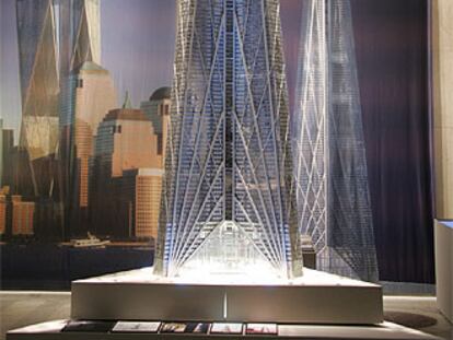 Maqueta del proyecto de la Torre <b>Rossia</b><i> </i><b>de Norman Foster en Moscú. </b>