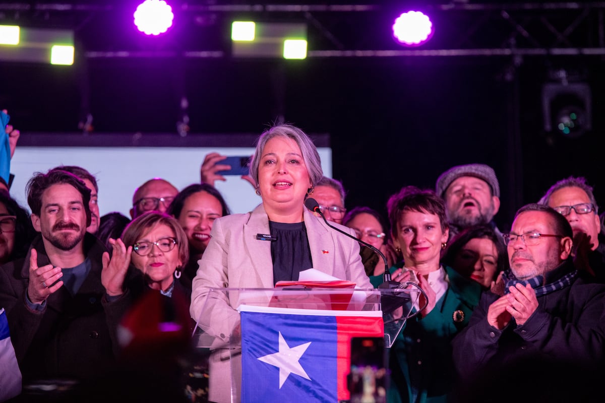 La izquierda chilena elige a la comunista Jeannette Jara para disputar en noviembre la presidencia a una derecha que avanza imparable