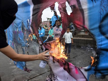 El paro general en Guatemala contra el presidente Giammattei, en imágenes