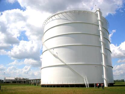 Planta de almacenamiento de Gas Natural Fenosa en General Rodr&iacute;guez, provincia de Buenos Aires.