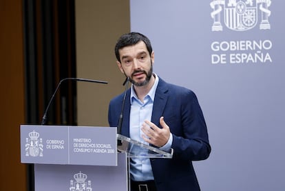 El ministro de Derechos Sociales, Pablo Bustinduy, durante la presentacin de la nueva Estrategia de Lucha contra la Pobreza en un acto celebrado en su ministerio este jueves.