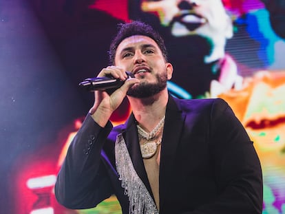 El cantante Omar Montes, durante la actuación en el festival 'Hispanidad 2021', celebrado el pasado 12 de octubre en Madrid.