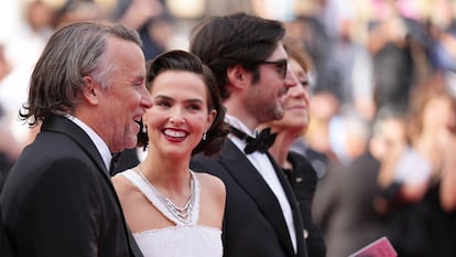 El director Richard Linklater, Zoey Deutch, Guillaume Marbeck y Michele Halberstadt, este sábado, durante la première de 'Nouvelle Vague' en Cannes.
Associated Press/LaPresse