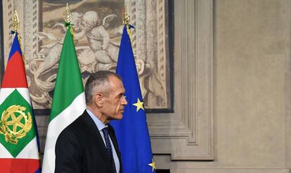 El economista Carlo Cottarelli tras recibir el encargo de Gobierno este lunes en Roma.