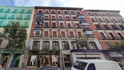 Piso en la calle Fuencarral, 94 de Madrid en el que, según la UCO, la trama de Cerdán se reunía con el exCEO de Acciona para hablar de los amaños de contratos