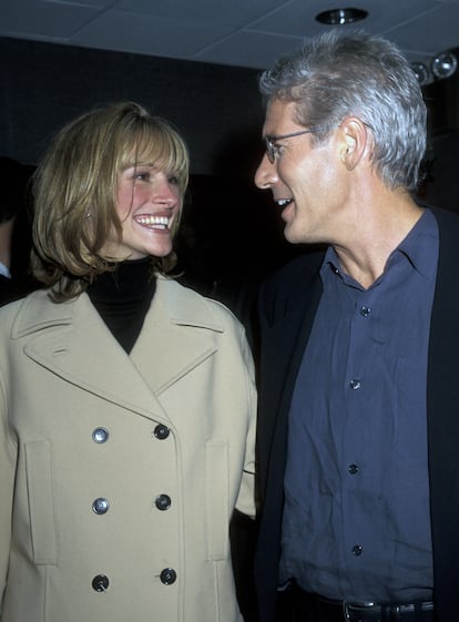 Julia Roberts y Richard Gere en 1997. Siete años antes habían protagonizado una comedia romántica que tal vez le suene, 'Pretty Woman'.