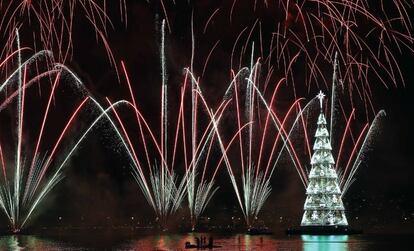 Árvore de natal na Lagoa, no Rio.