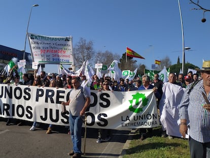 Cabecera de una protesta de agricultores, en febrero de 2020, en Mérida.