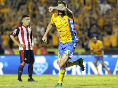 Gignac celebra su doblete contra el Guadalajara