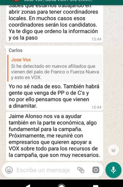 Captura de pantalla del chat de WhatsApp del CEP de Vox León.