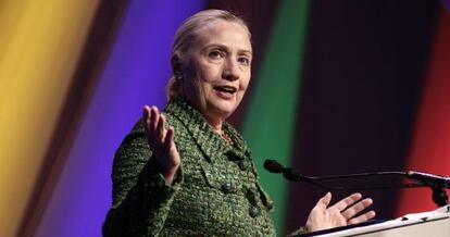 La secretaria de Estado de EE UU, Hillary Clinton, ofrece un discurso en una conferencia sobre Libertad en Internet, auspiciada por el ministerio de Exteriores de Holanda hoy en La Haya