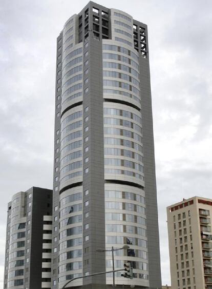 La cadena hotelera Hilton encarg a Foster la realizacin de una filial en Valencia. En la imagen, el resultado de esa comisin.