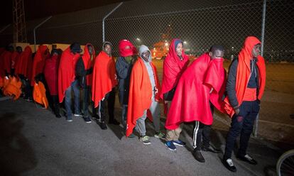 Un grupo de 82 migrantes llega al puerto de Motril (Granada) el pasado mes de enero.