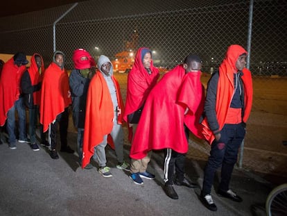 Un grupo de 82 migrantes llega al puerto de Motril (Granada) el pasado mes de enero.