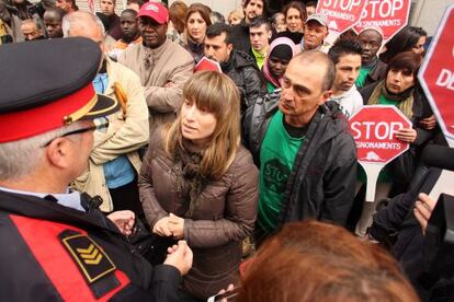 Marta Afuera, en primera línea, hasta ahora portavoz de la PAH en Girona.