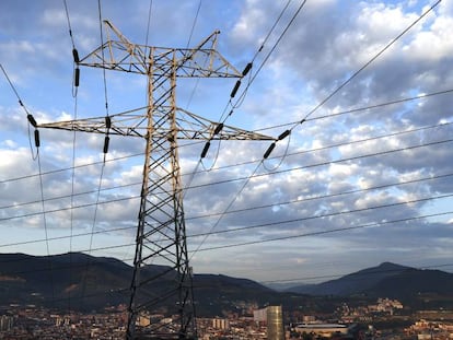 Torre de transporte de energía.