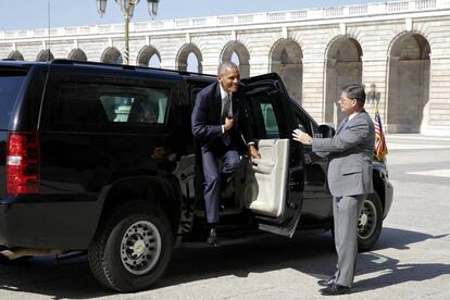 El presidente de los EEUU, Barack Obama (i), a su llegada al Palacio Real.