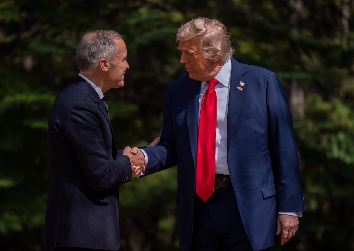 Trump escalates pressure on Canada with 35% tariff threat