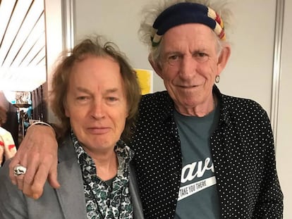 Esta es la imagen que ha publicado Keith Richards en su Instagram, con el mensaje: "Maravillosa sorpresa ver a Angus en Düsseldorf".