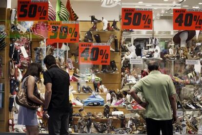 Rebajas en una zapatería