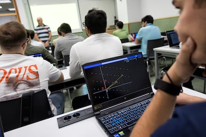 Alumnos en la Escuela Técnica Superior de Ingeniería ICAI de Madrid.