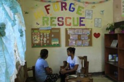 Organizaciones como FORGE ofrecen refugio y recursos para educación a víctimas de abuso sexual infantil, entre los que también hay varones.