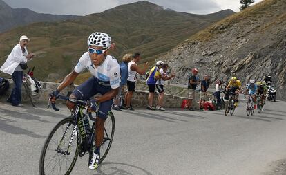 Nairo ataca en el col de Allos, durante el pasado Tour.